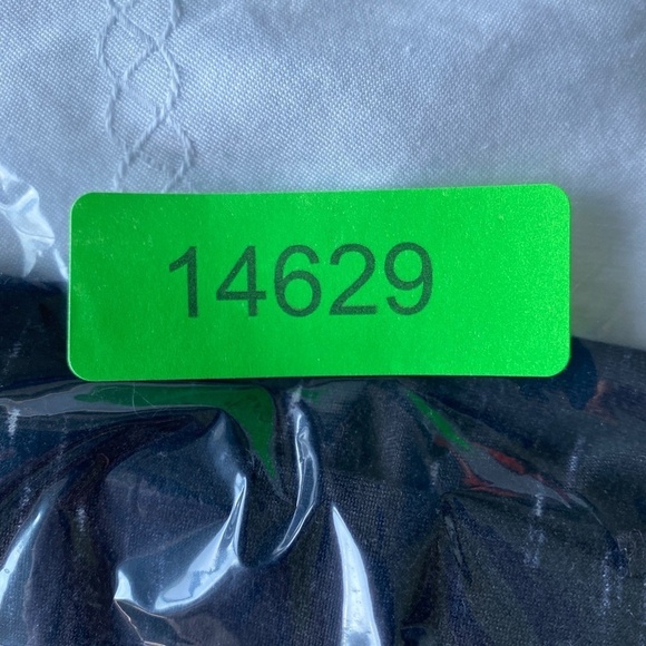 Sho Sho Women's Black / White Streaks Yoga Shorts Size 1X - Picture 9 of 9